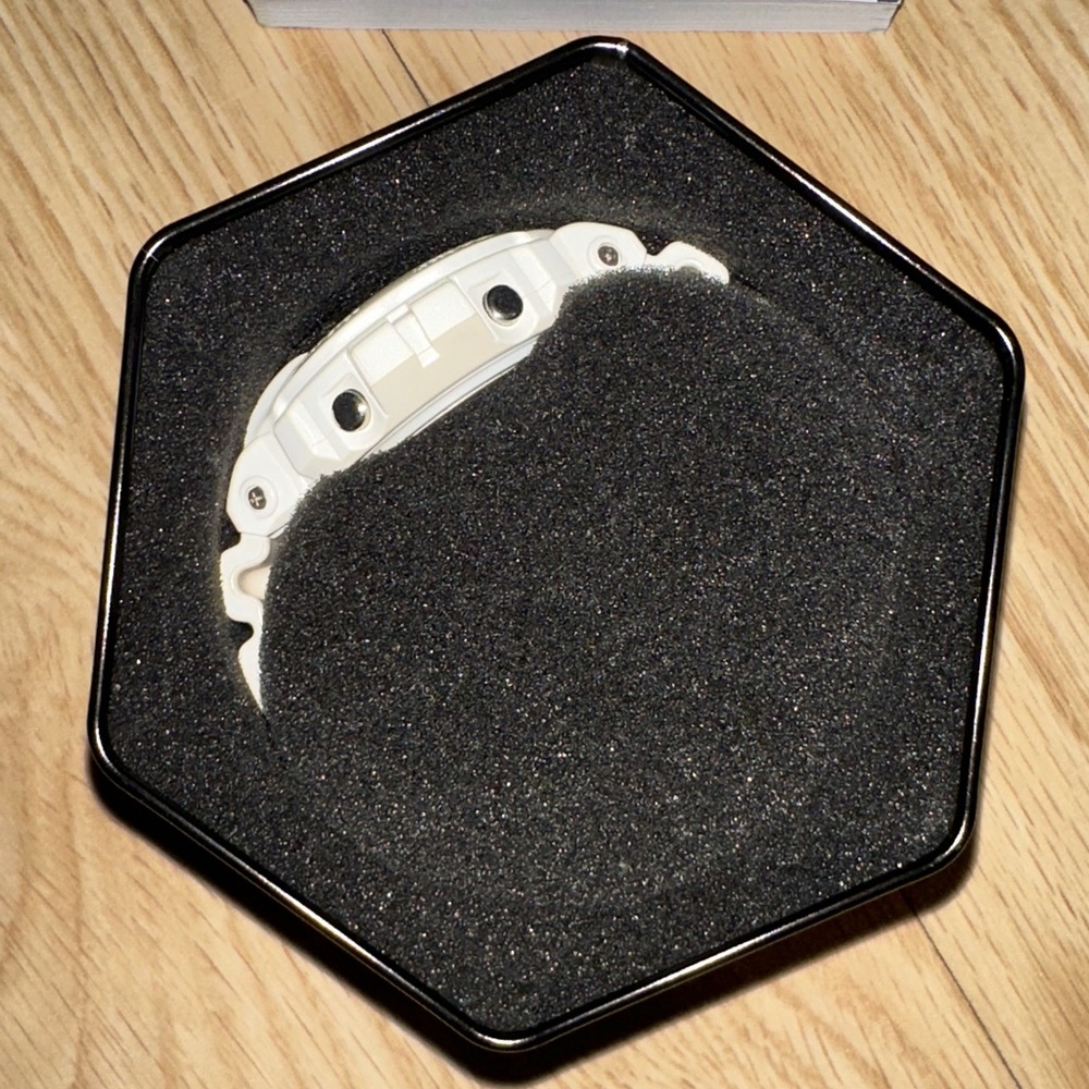 Casio G-Shock G-LIDE White Digital Watch - Picture 7 of 7